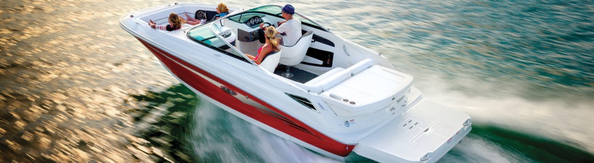 Sea Ray Sterndrive 2017. Family having a trip over the ocean. Of Lanier Marine Liquidators Inc. at 106 Henry Grady Hwy.